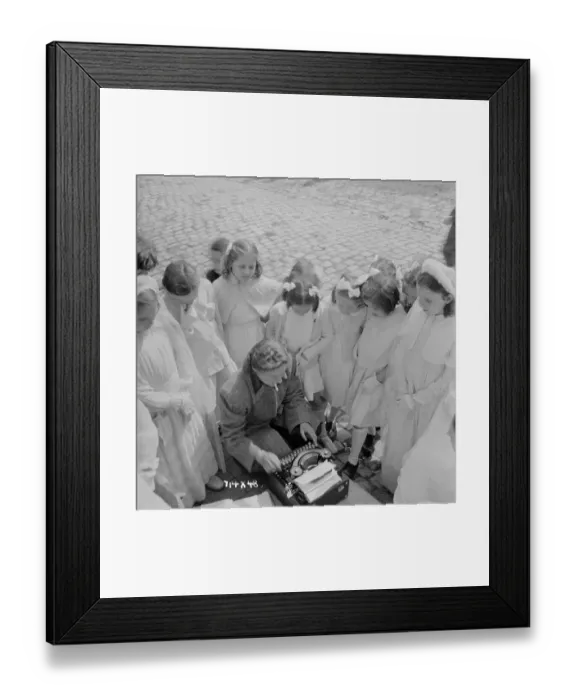 Framed Print : aga1948 bw neg 107 Framed Print : aga1948 bw neg 107