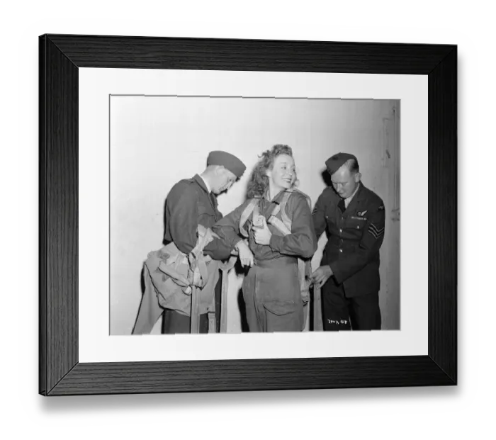 Framed Print : aga1948 bw neg 124 Framed Print : aga1948 bw neg 124