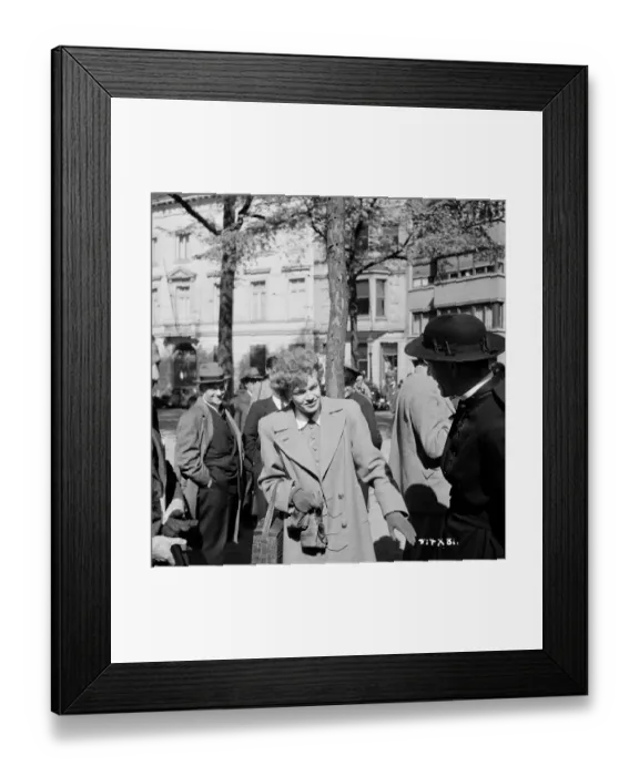 Framed Print : aga1948 bw neg 194 Framed Print : aga1948 bw neg 194
