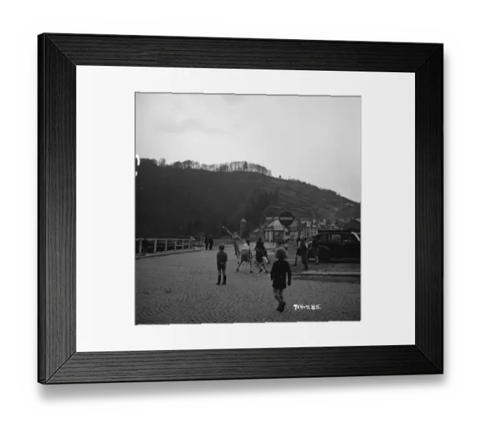 Framed Print : aga1948 bw neg 198 Framed Print : aga1948 bw neg 198