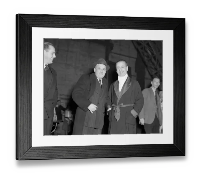Framed Print : dan1950 bw neg pub 038 Framed Print : dan1950 bw neg pub 038