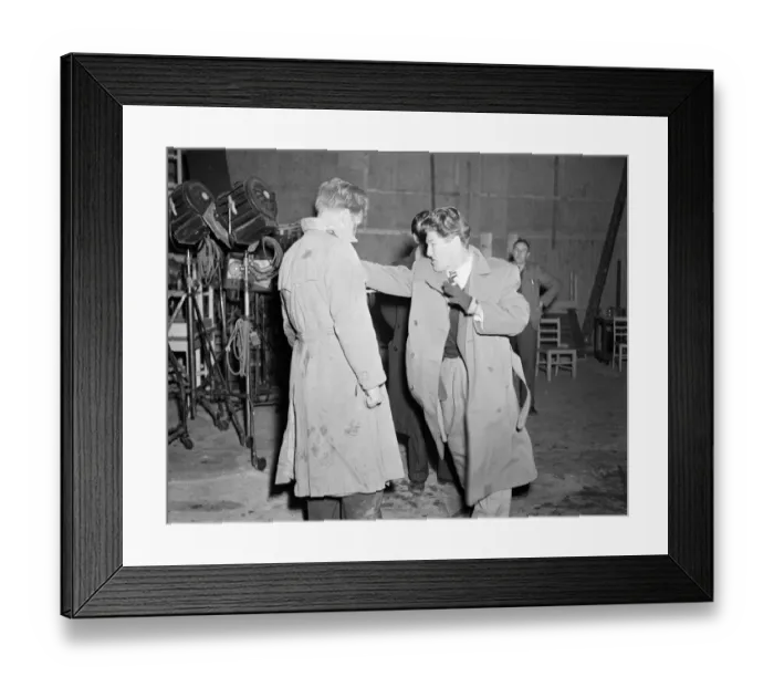 Framed Print : dan1950 bw neg pub 065 Framed Print : dan1950 bw neg pub 065