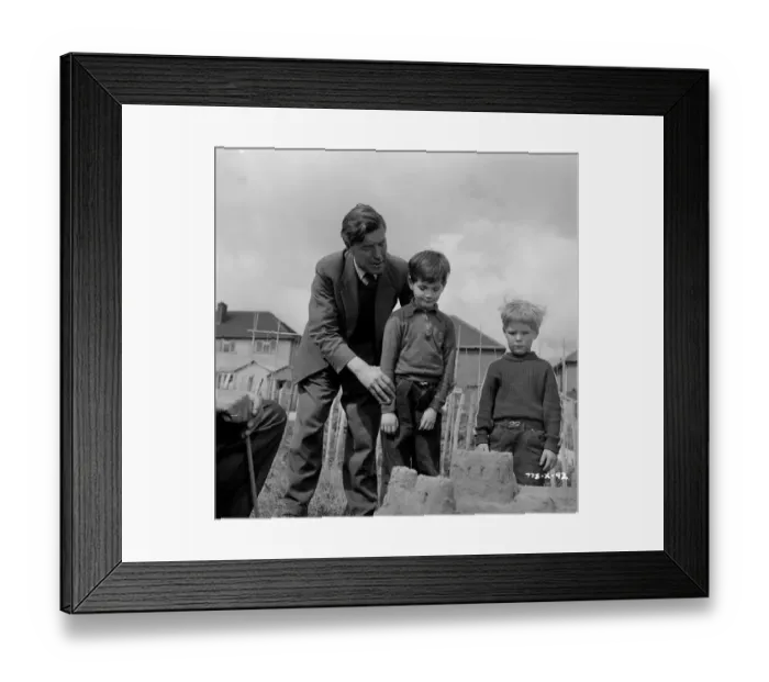 Framed Print : mns1957 bw neg pub 092 Framed Print : mns1957 bw neg pub 092
