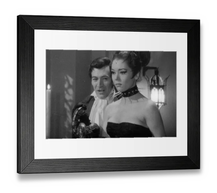 Framed Print : ave4 tob bw neg 032