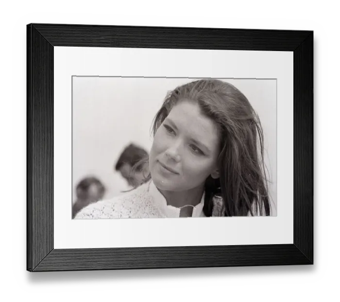 Framed Print : ave bea bw neg 005