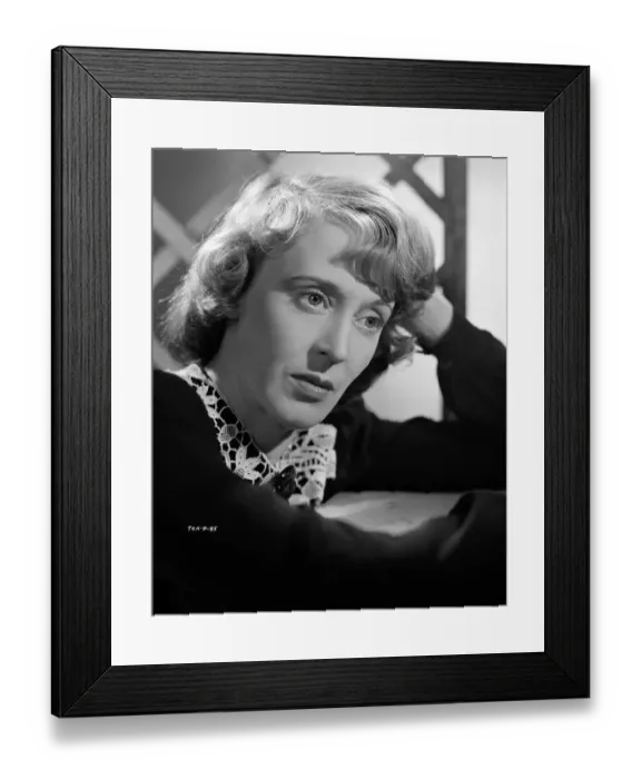 Framed Print : wen1942 bw neg por 048 Framed Print : wen1942 bw neg por 048