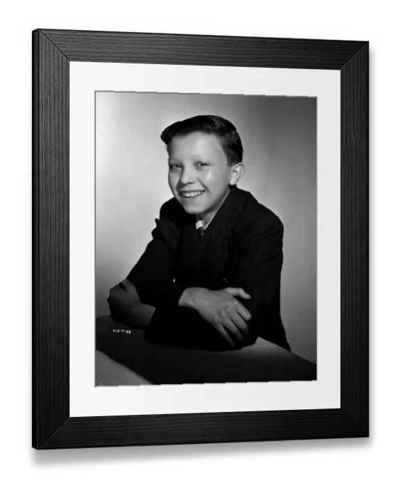 Framed Print : wen1942 bw neg por 052 Framed Print : wen1942 bw neg por 052