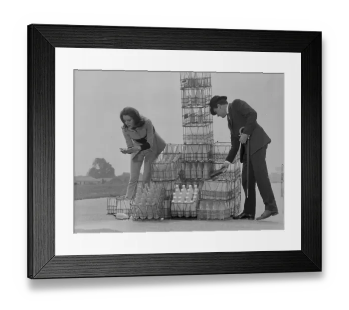 Framed Print : ave4 hnw bw neg 012