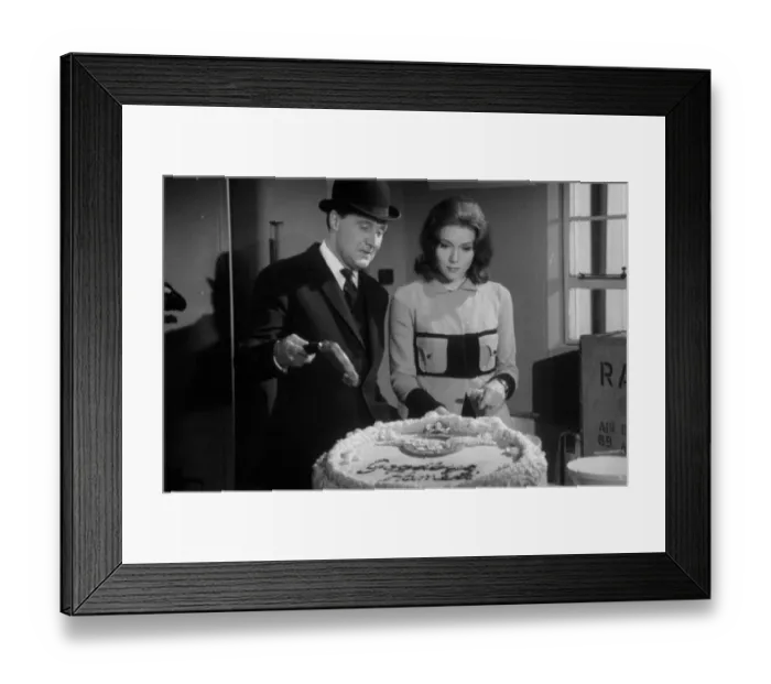 Framed Print : ave4 hnw bw tra 003 Framed Print : ave4 hnw bw tra 003