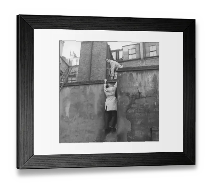 Framed Print : ave1 dwd bw pri 001 Framed Print : ave1 dwd bw pri 001