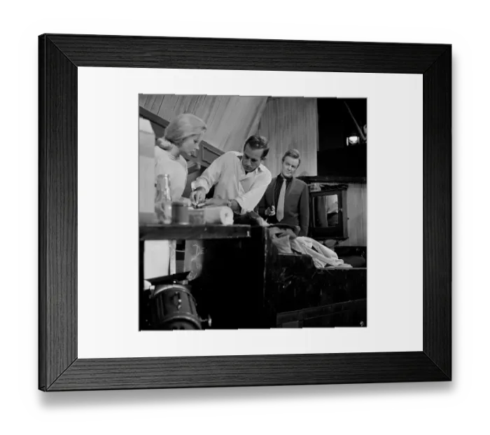 Framed Print : ave1 dda bw neg 002