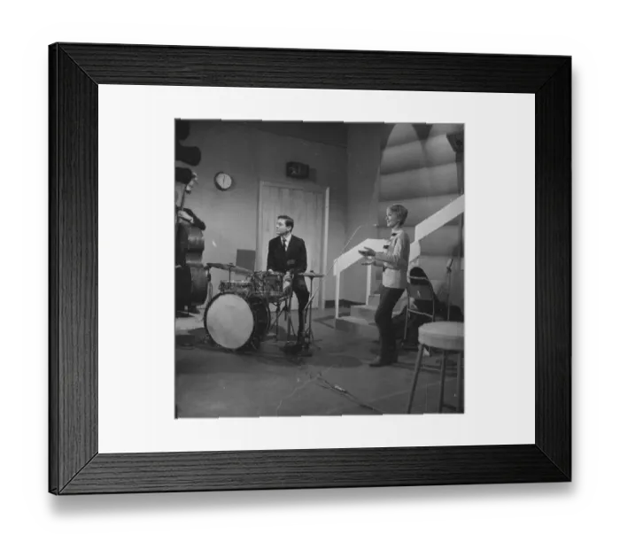Framed Print : ave2 mim bw pri 006 Framed Print : ave2 mim bw pri 006
