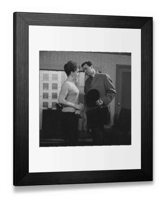 Framed Print : ave2 mim bw pri 003
