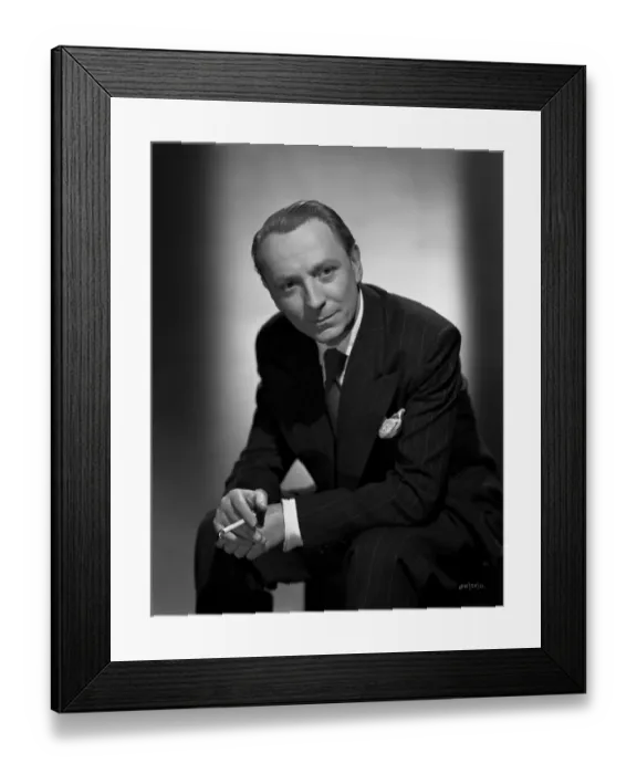 Framed Print : A production portrait from Brighton Rock (1947) Framed Print : A production portrait from Brighton Rock (1947)
