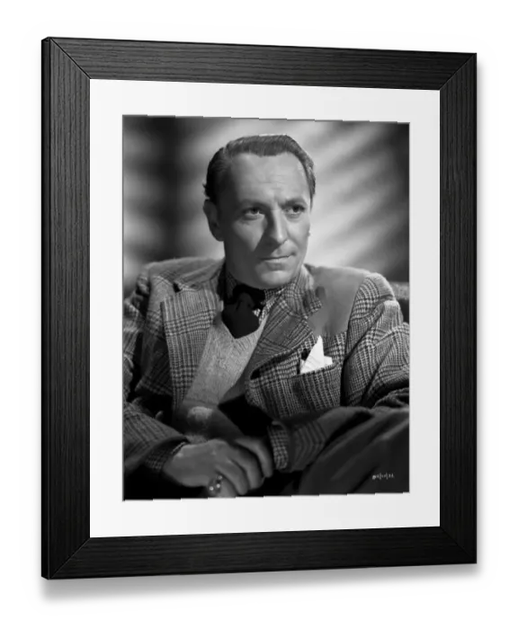 Framed Print : A production portrait from Brighton Rock (1947) Framed Print : A production portrait from Brighton Rock (1947)