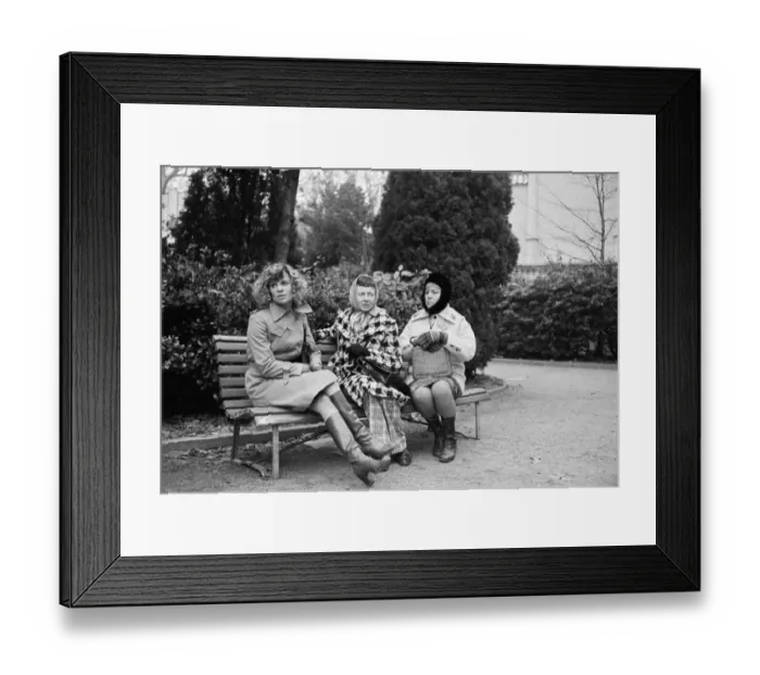 Framed Print : Don t Look Now