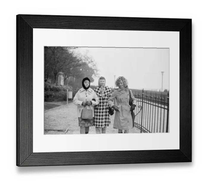Framed Print : Don t Look Now