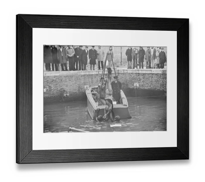 Framed Print : Don t Look Now Framed Print : Don t Look Now