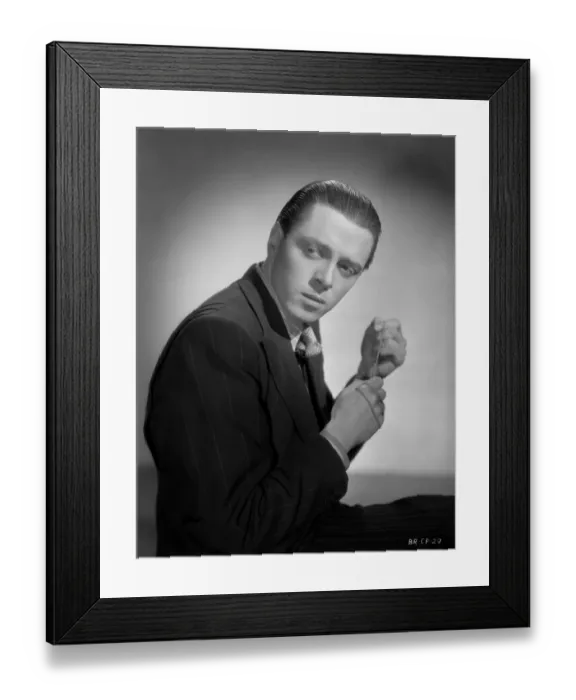 Framed Print : A production portrait from Brighton Rock (1947) Framed Print : A production portrait from Brighton Rock (1947)