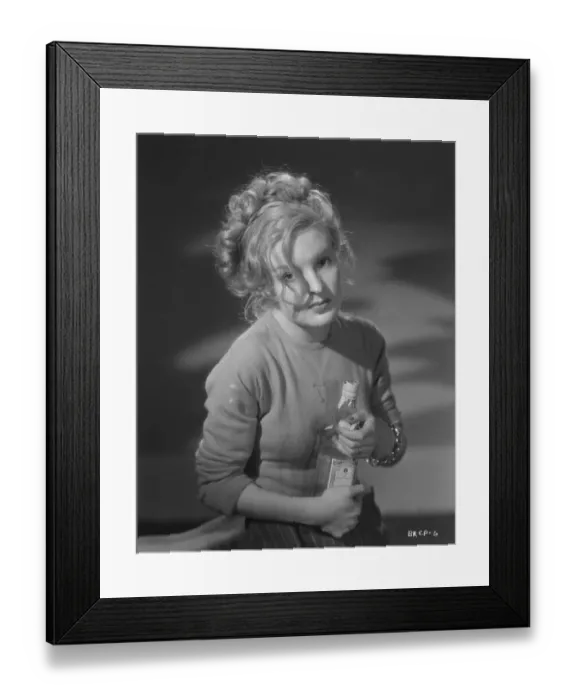 Framed Print : A promotional image for Brighton Rock (1947) Framed Print : A promotional image for Brighton Rock (1947)