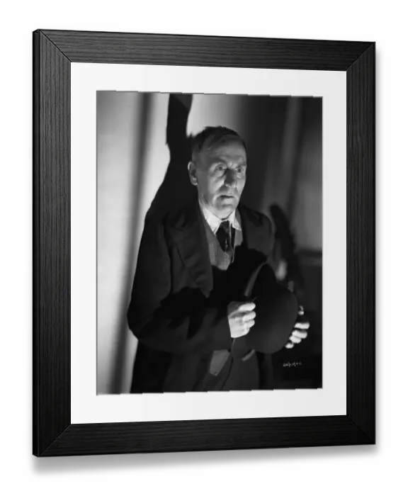 Framed Print : A production portrait from Brighton Rock (1947) Framed Print : A production portrait from Brighton Rock (1947)