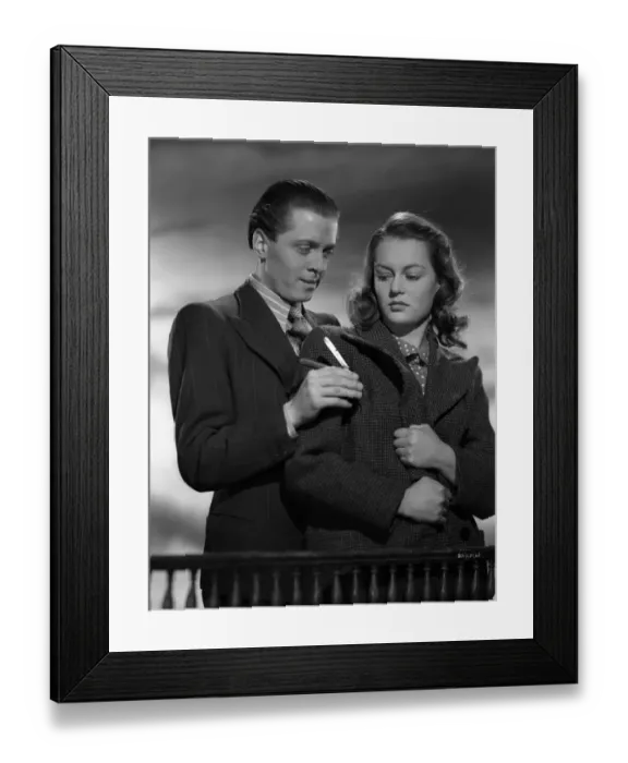 Framed Print : A production portrait from Brighton Rock (1947) Framed Print : A production portrait from Brighton Rock (1947)