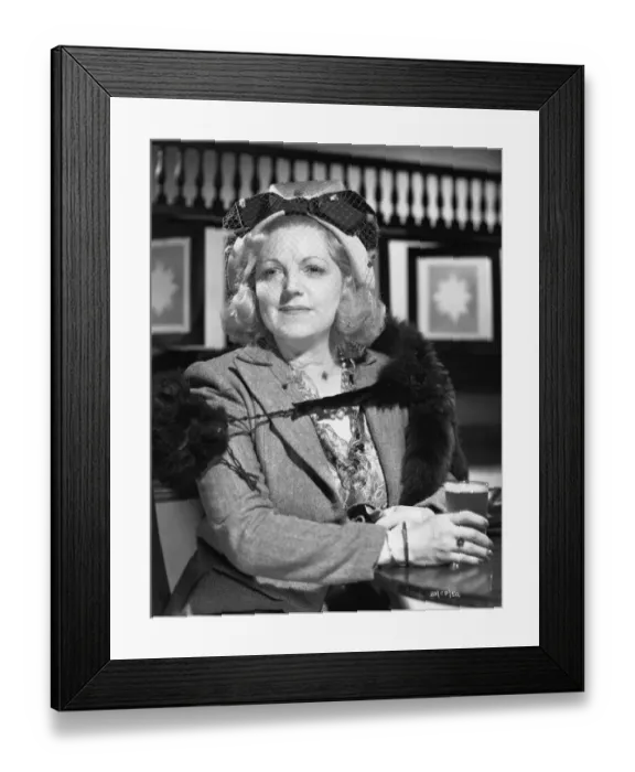 Framed Print : A production portrait from Brighton Rock (1947) Framed Print : A production portrait from Brighton Rock (1947)