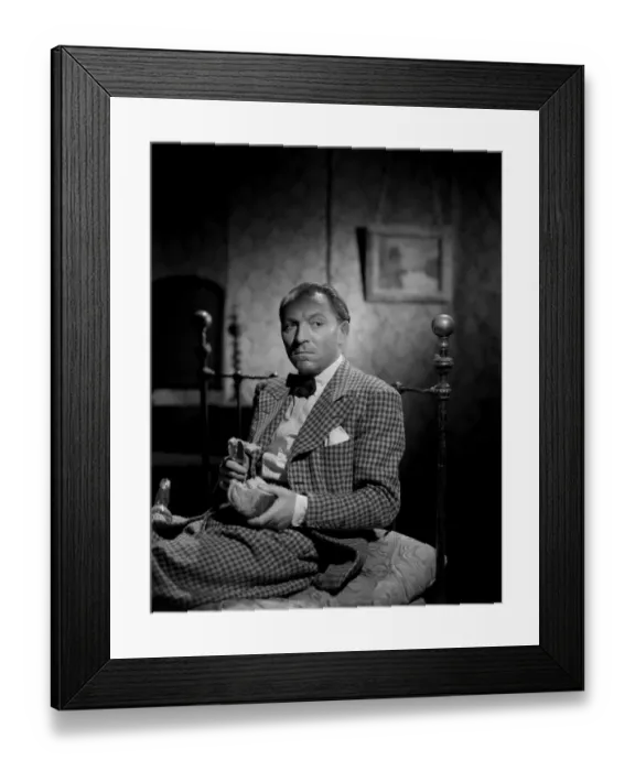 Framed Print : A production portrait from Brighton Rock (1947) Framed Print : A production portrait from Brighton Rock (1947)