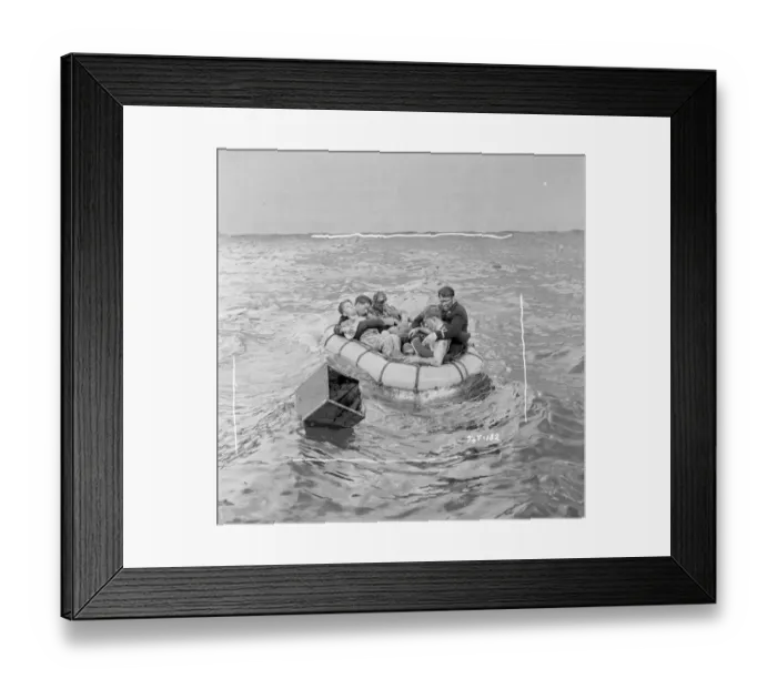 Framed Print : The Cruel Sea (1953) Framed Print : The Cruel Sea (1953)