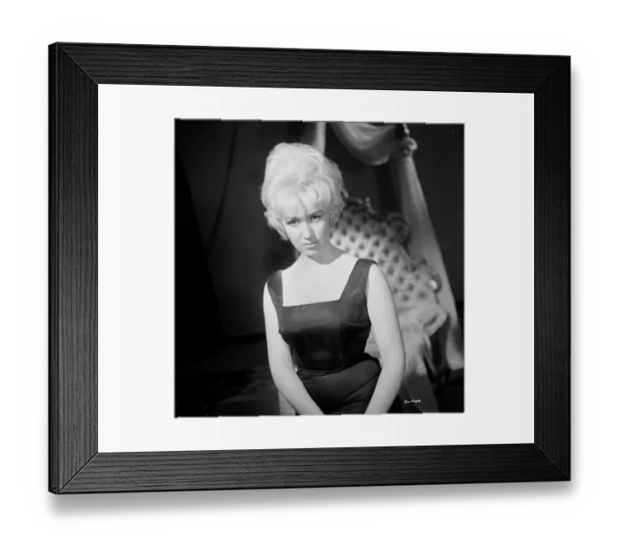 Framed Print : A portrait of Gwendolyn Watts from Billy Liar (1963) Framed Print : A portrait of Gwendolyn Watts from Billy Liar (1963)