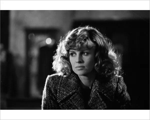 A pensive Julie Christie on the set of Don t Look Now (1973)