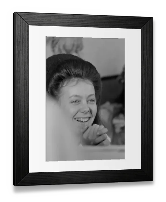Framed Print : The Railway Children Framed Print : The Railway Children