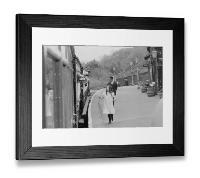 Framed Print : The Railway Children Framed Print : The Railway Children