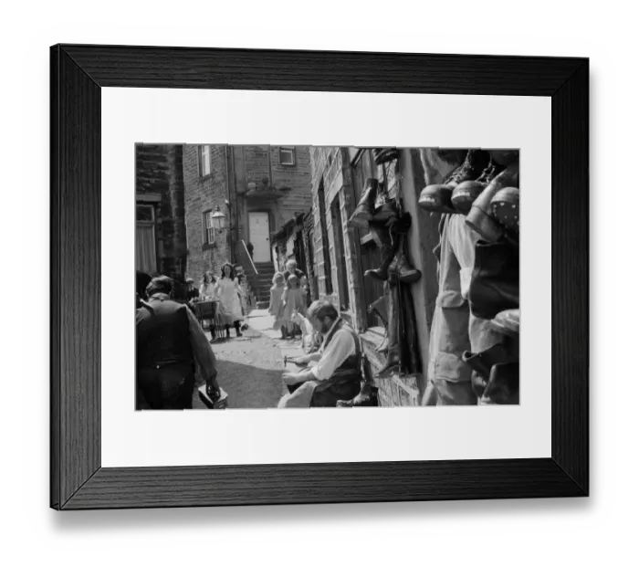 Framed Print : The Railway Children Framed Print : The Railway Children