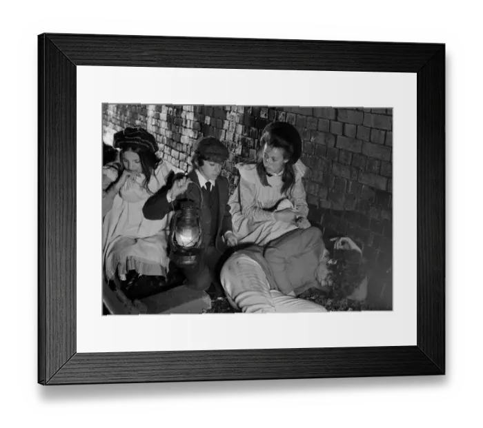 Framed Print : The Railway Children Framed Print : The Railway Children