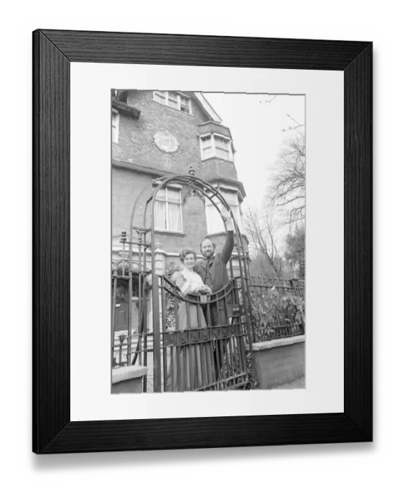 Framed Print : The Railway Children Framed Print : The Railway Children