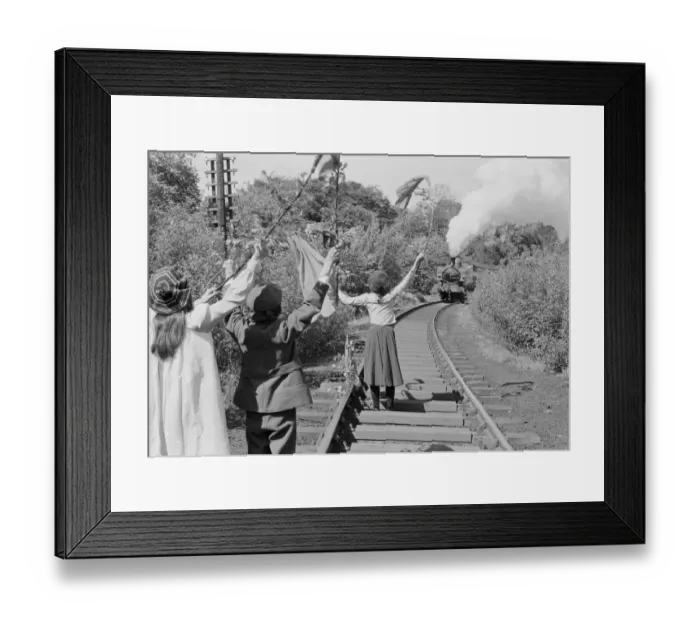 Framed Print : The Railway Children Framed Print : The Railway Children