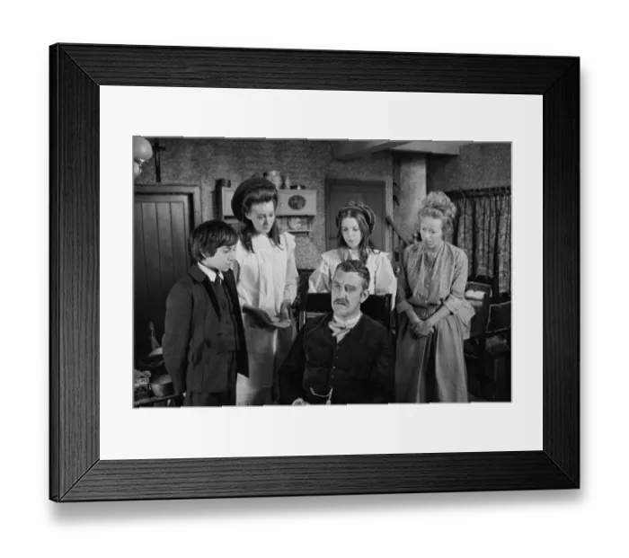 Framed Print : The Railway Children Framed Print : The Railway Children