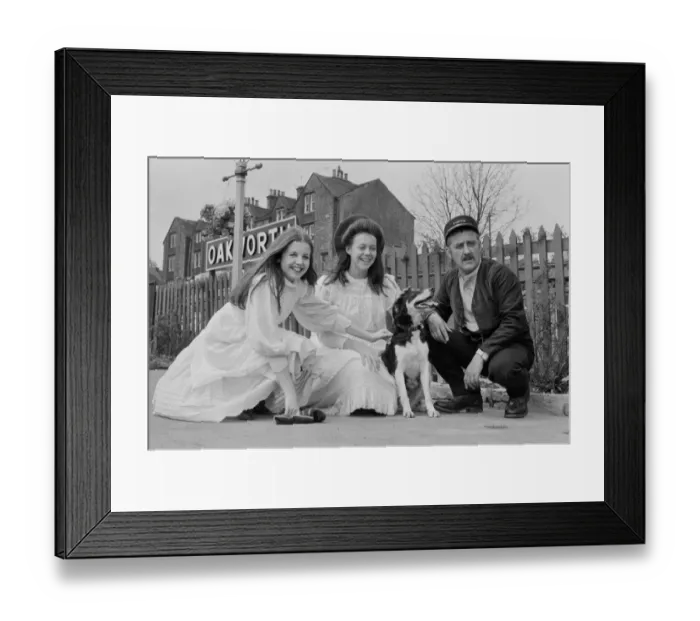 Framed Print : The Railway Children (1970) Framed Print : The Railway Children (1970)