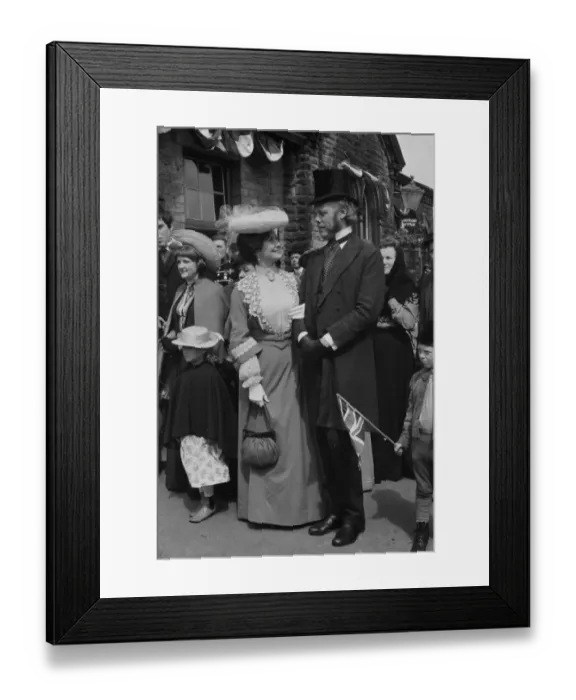 Framed Print : The Railway Children Framed Print : The Railway Children