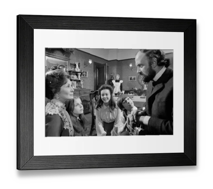 Framed Print : The Railway Children Framed Print : The Railway Children