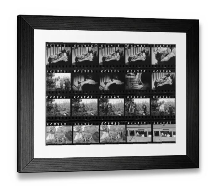 Framed Print : The Railway Children Framed Print : The Railway Children