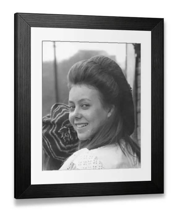 Framed Print : The Railway Children Framed Print : The Railway Children