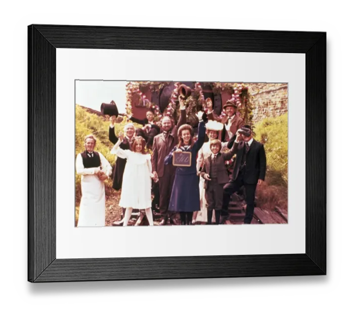 Framed Print : The Railway Children Framed Print : The Railway Children