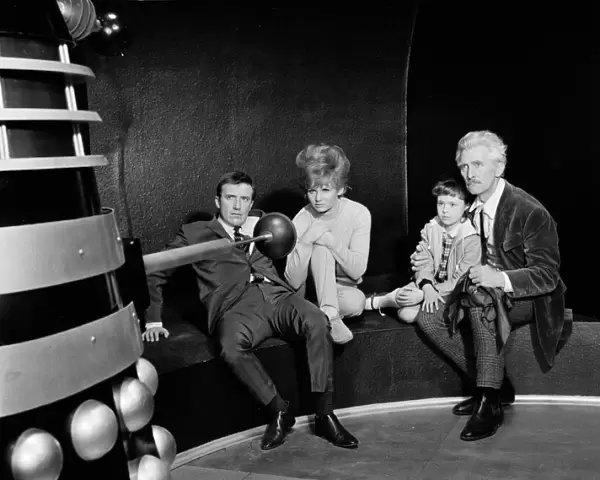 Captured. Roy Castle Jennie Linden Roberta Tovey and Peter Cushing with the Daleks