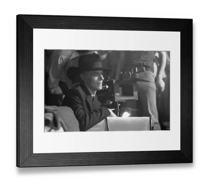 Framed Print : The Man Who Fell To Earth