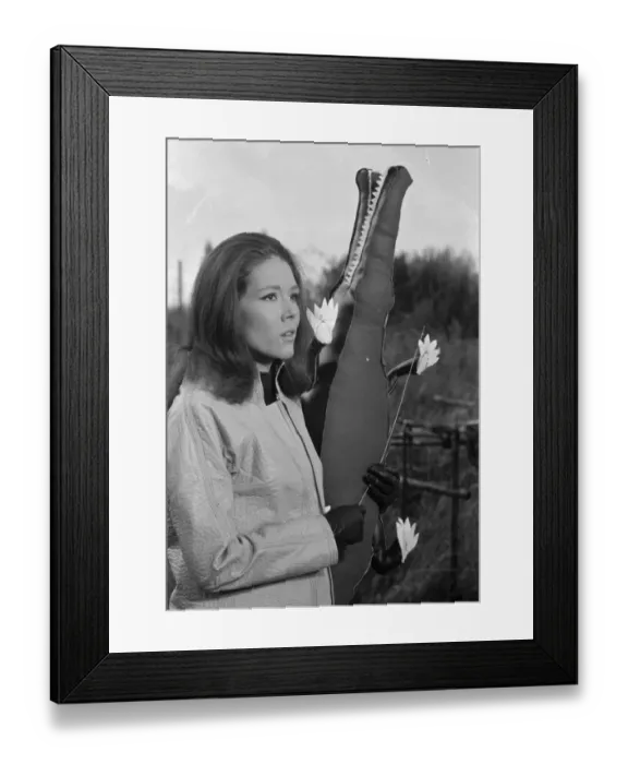 Framed Print : The Avengers, Season 5 - Escape In Time
