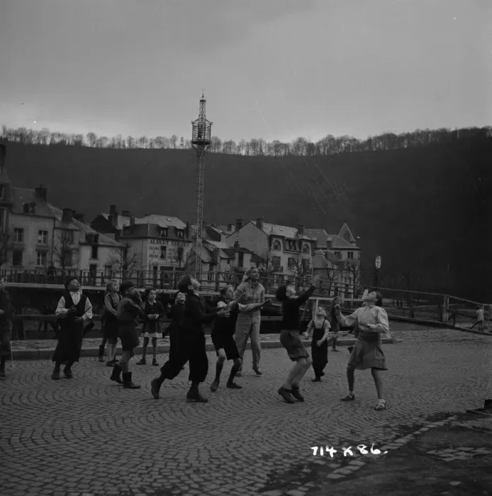 Framed Print : aga1948 bw neg 199 Framed Print : aga1948 bw neg 199