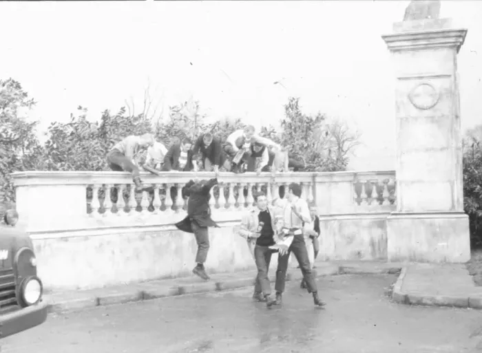 : bre1970 bw pri con 001 05 : bre1970 bw pri con 001 05