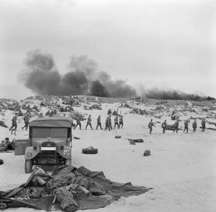 Framed Print : British troops under bombardment on the beach Framed Print : British troops under bombardment on the beach